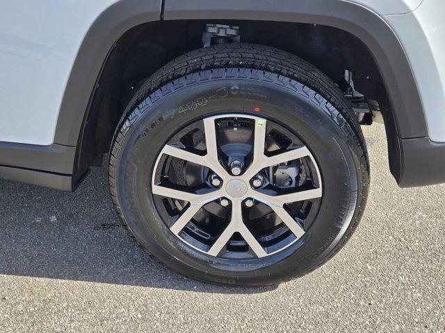 new 2025 Jeep Grand Cherokee car, priced at $49,215