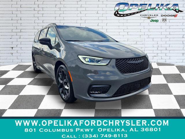 new 2025 Chrysler Pacifica car, priced at $49,610