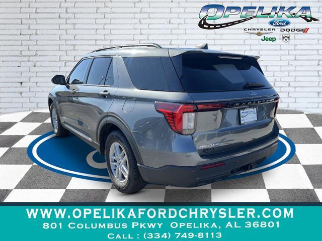 used 2025 Ford Explorer car