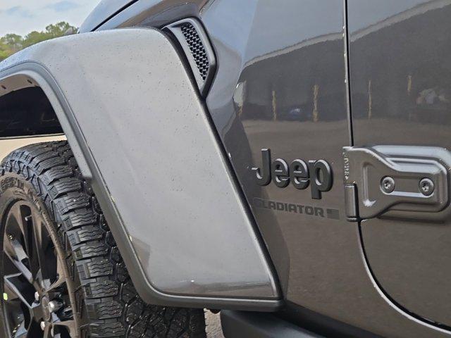 new 2025 Jeep Gladiator car, priced at $43,940