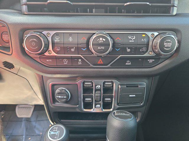 new 2025 Jeep Gladiator car, priced at $47,153