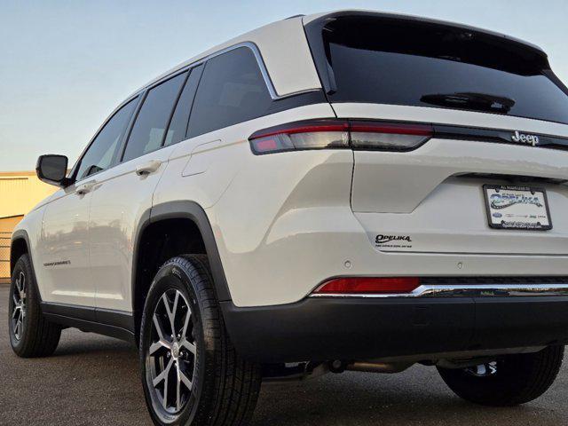 new 2025 Jeep Grand Cherokee car, priced at $50,140