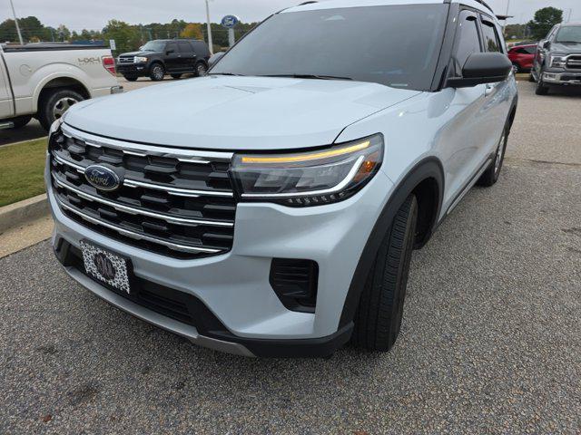 used 2025 Ford Explorer car, priced at $33,884