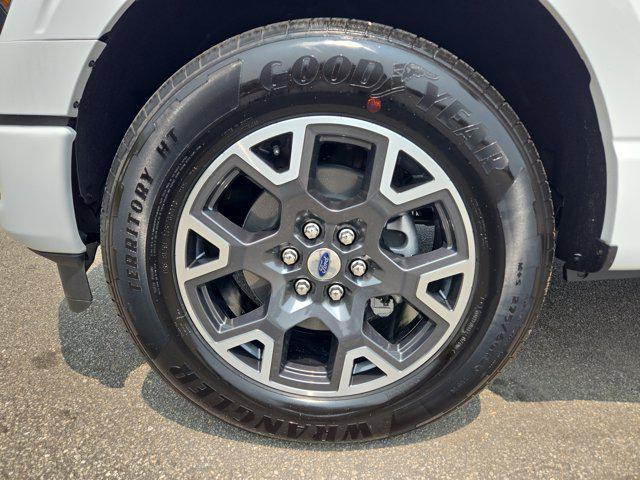 new 2024 Ford F-150 car, priced at $42,915