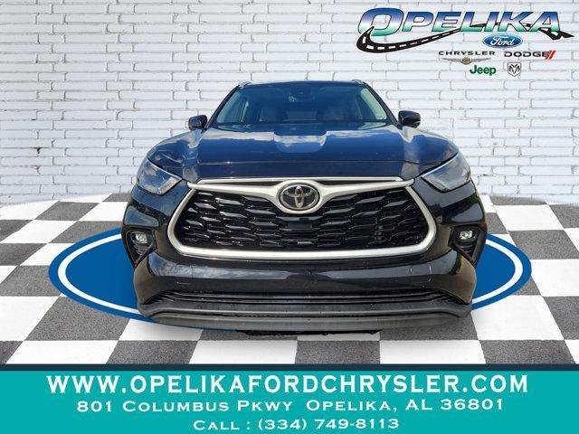 used 2023 Toyota Highlander car, priced at $34,312