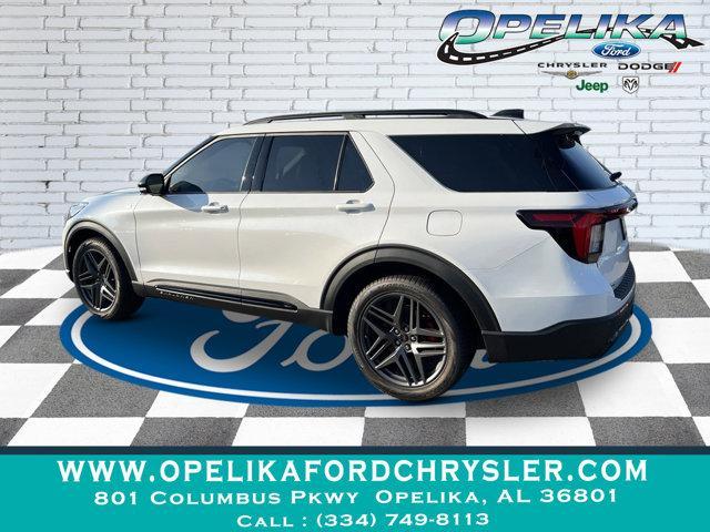 used 2025 Ford Explorer car