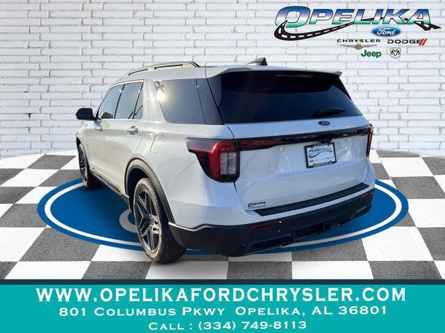 used 2025 Ford Explorer car