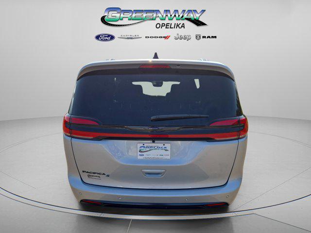 new 2026 Chrysler Pacifica car, priced at $39,650
