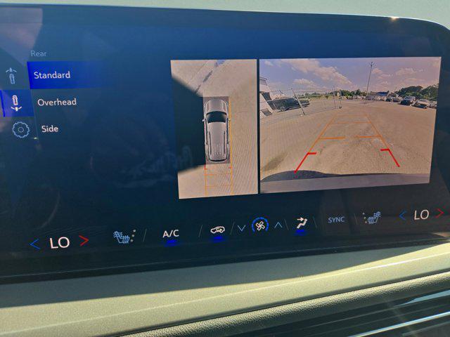 used 2024 Chevrolet Traverse car, priced at $34,978