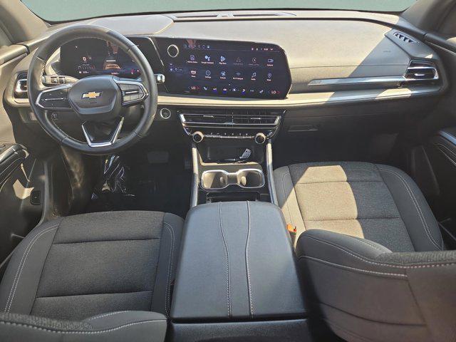 used 2024 Chevrolet Traverse car, priced at $34,978