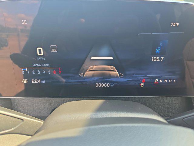 used 2024 Chevrolet Traverse car, priced at $34,978