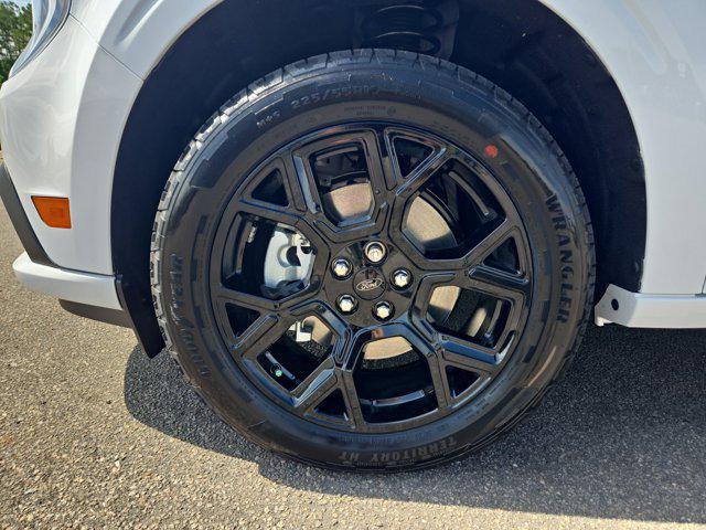 new 2025 Ford Maverick car, priced at $37,068