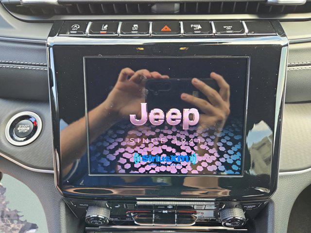new 2025 Jeep Grand Cherokee L car, priced at $31,990