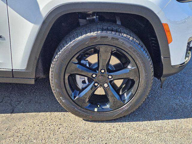 new 2024 Jeep Grand Cherokee L car, priced at $44,618