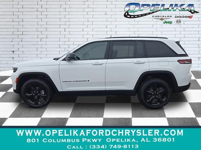 new 2025 Jeep Grand Cherokee car, priced at $45,580