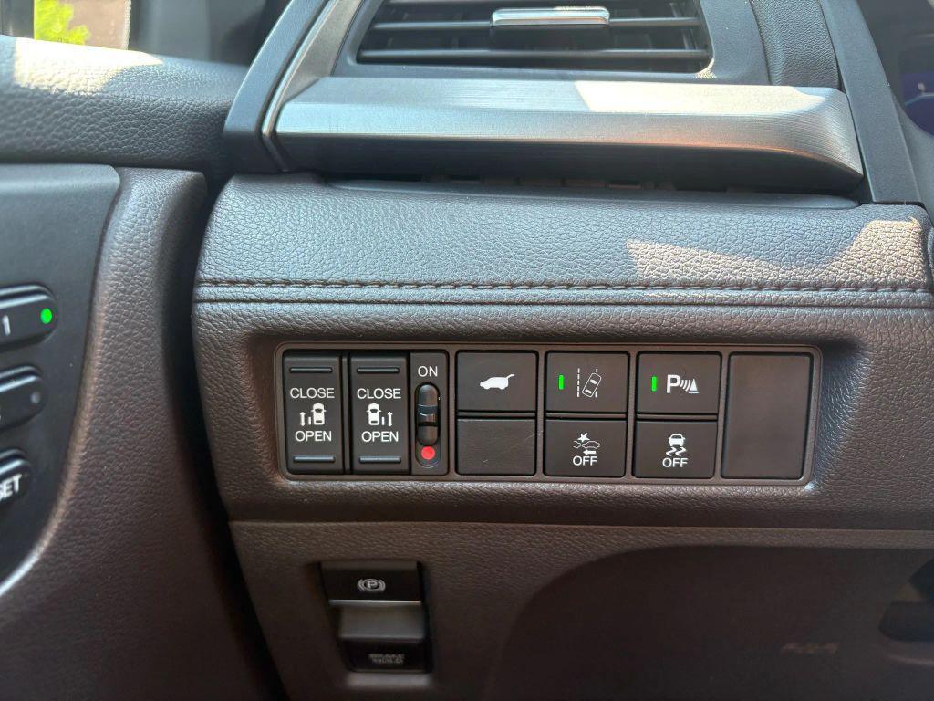 used 2018 Honda Odyssey car, priced at $23,084
