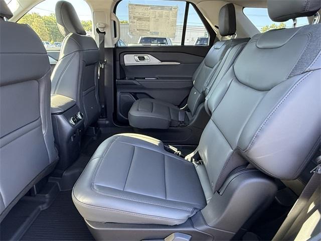 new 2025 Ford Explorer car, priced at $47,820