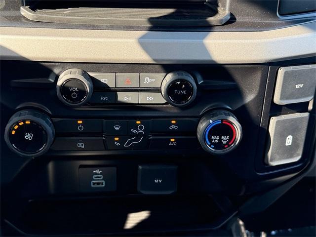 new 2025 Ford F-250 car, priced at $67,200