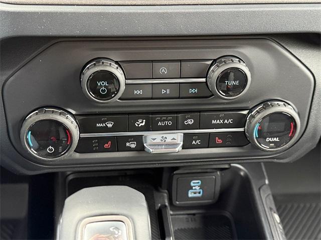 new 2025 Ford Bronco car, priced at $48,020