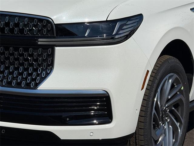 new 2025 Lincoln Navigator L car, priced at $106,925