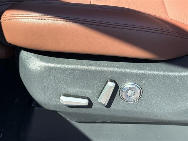 new 2025 Lincoln Navigator L car, priced at $106,925