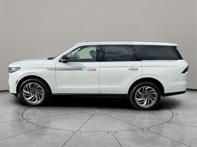 new 2025 Lincoln Navigator car, priced at $103,555