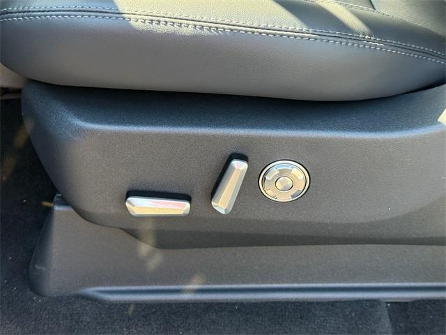 new 2025 Lincoln Navigator L car, priced at $106,865