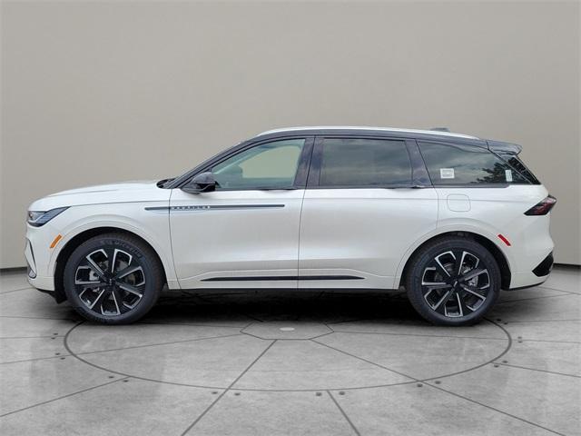 new 2025 Lincoln Nautilus car, priced at $64,670