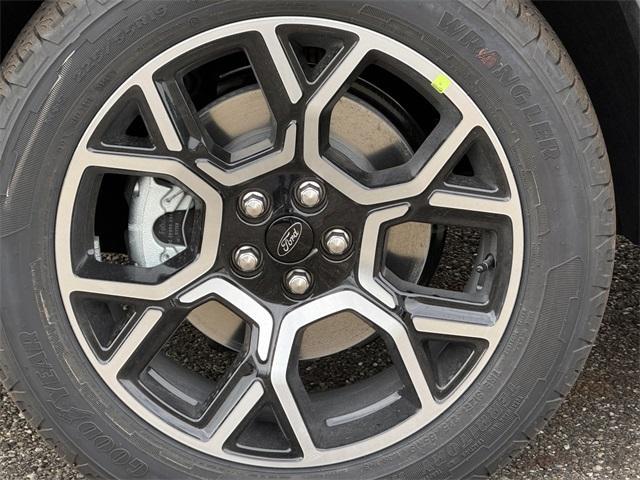 new 2025 Ford Maverick car, priced at $42,010