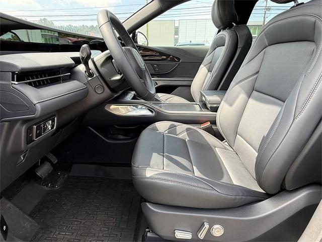 new 2025 Lincoln Nautilus car, priced at $61,665