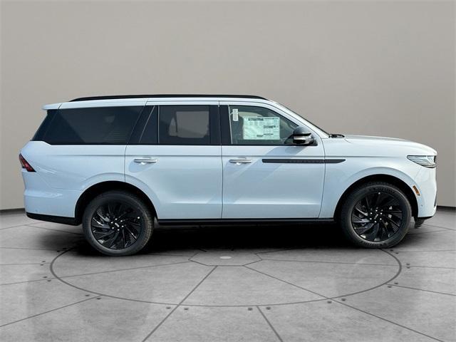 new 2025 Lincoln Navigator car, priced at $107,435