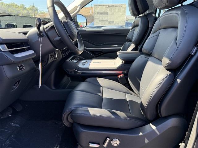 new 2025 Lincoln Navigator L car, priced at $106,115