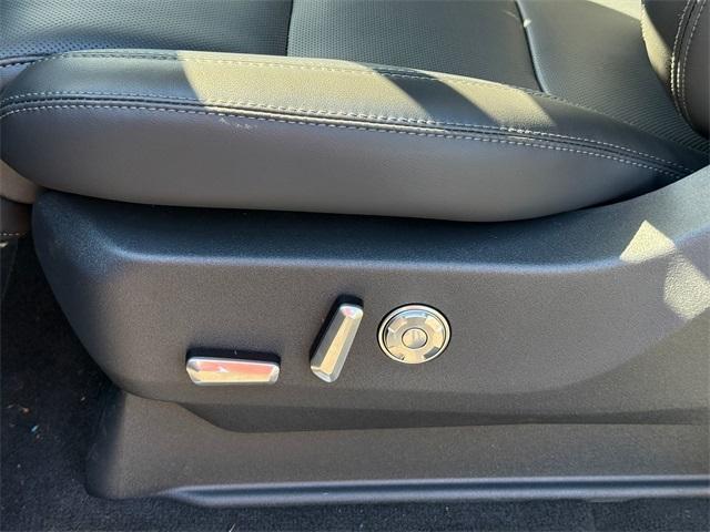 new 2025 Lincoln Navigator L car, priced at $106,115