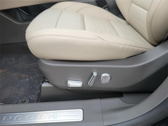new 2025 Lincoln Nautilus car, priced at $62,775