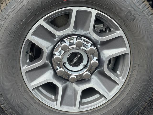 new 2025 Ford F-350 car, priced at $62,700