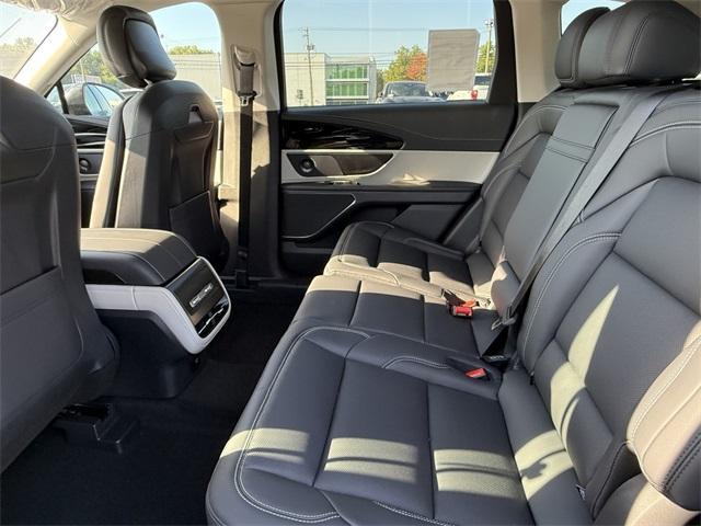 new 2025 Lincoln Nautilus car, priced at $61,570