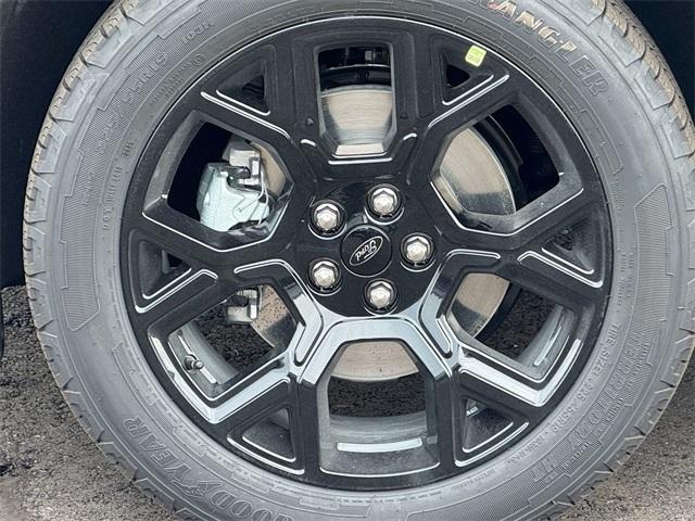 new 2025 Ford Maverick car, priced at $42,005