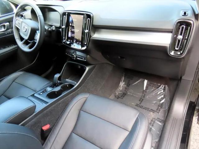used 2022 Volvo XC40 car, priced at $19,590