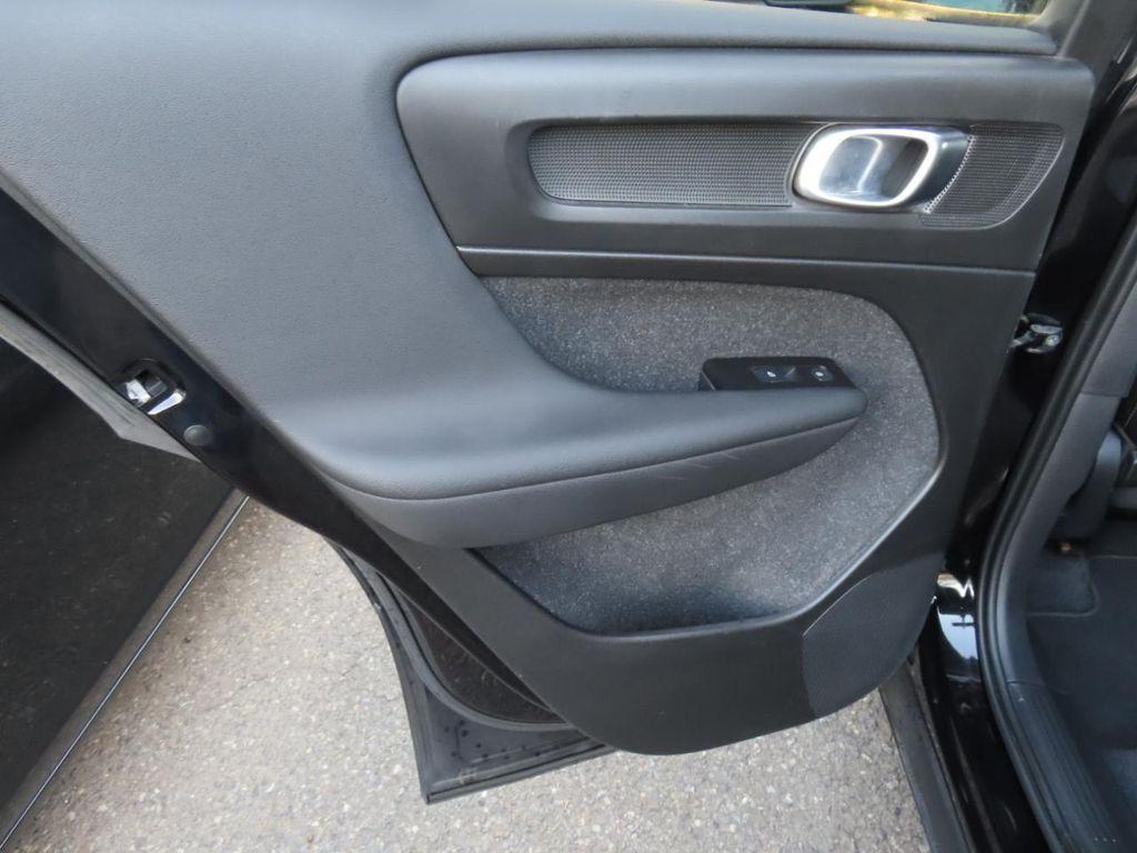 used 2021 Volvo XC40 car, priced at $17,490