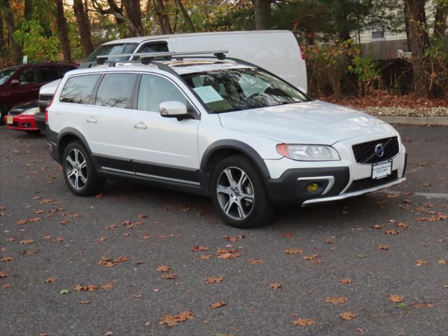 used 2015 Volvo XC70 car, priced at $11,590