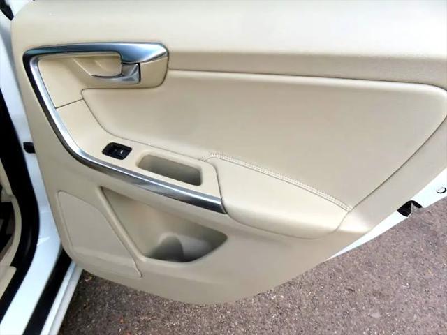 used 2015 Volvo XC60 car, priced at $8,990