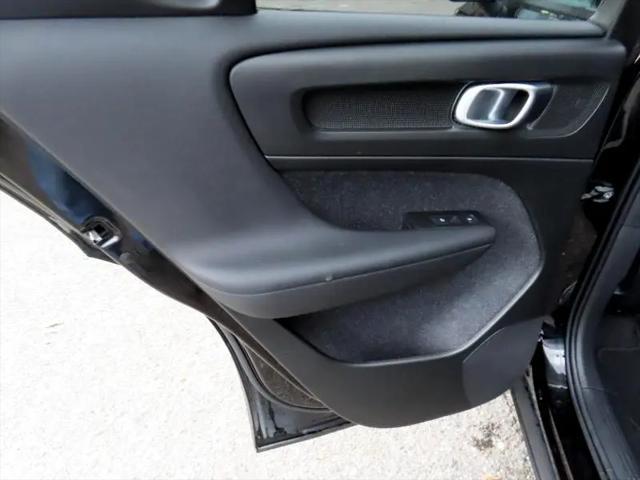 used 2021 Volvo XC40 car, priced at $15,990