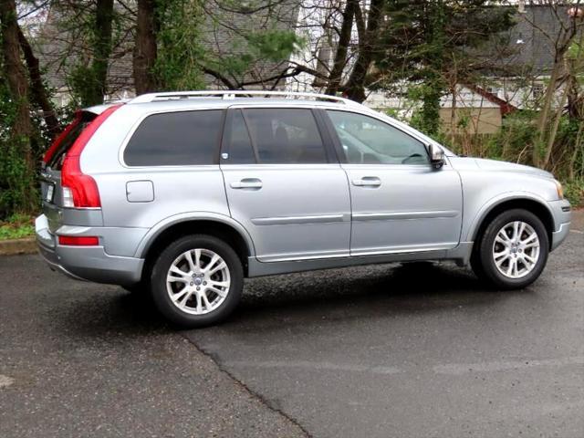 used 2014 Volvo XC90 car, priced at $9,590