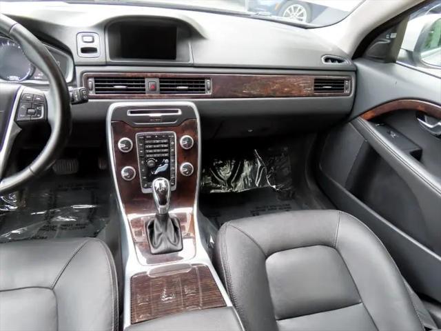 used 2016 Volvo XC70 car, priced at $12,590