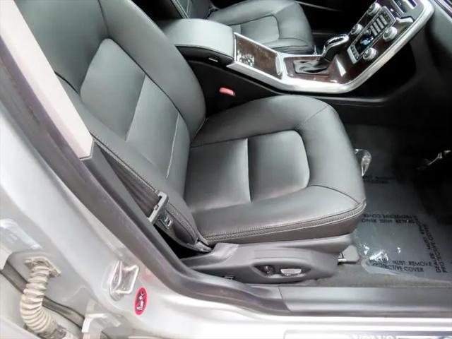 used 2016 Volvo XC70 car, priced at $12,590