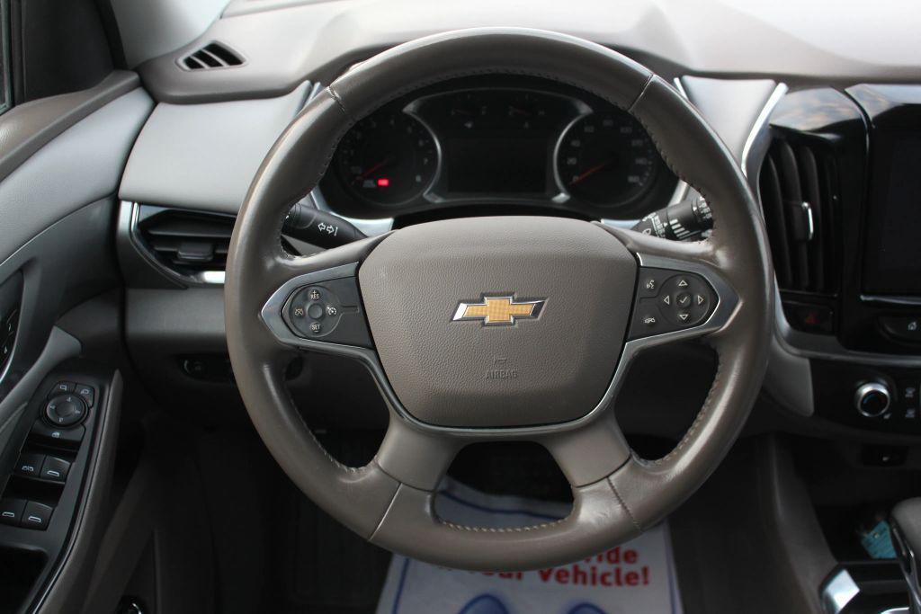 used 2021 Chevrolet Traverse car, priced at $16,450
