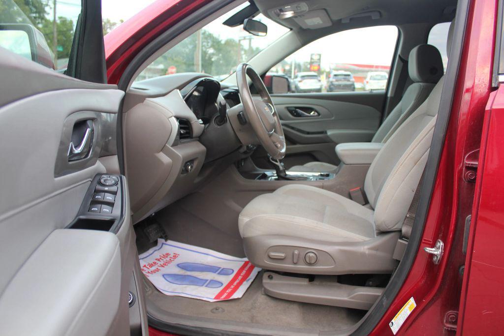 used 2021 Chevrolet Traverse car, priced at $16,450