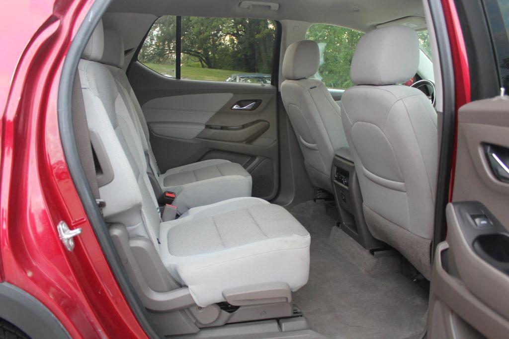 used 2021 Chevrolet Traverse car, priced at $16,450