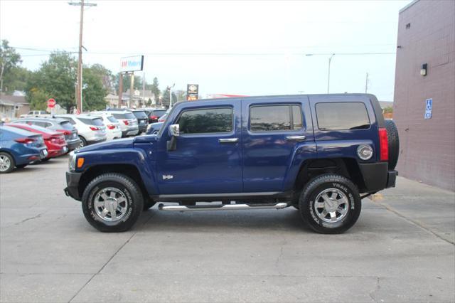 used 2009 Hummer H3 car, priced at $10,995