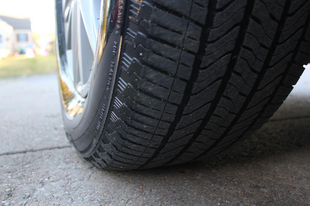 used 2023 Chevrolet Traverse car, priced at $24,800